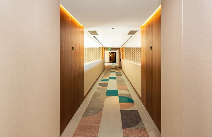 Primera unidad de Renaissance Hotels en Portugal equipada con soluciones Vicaima
