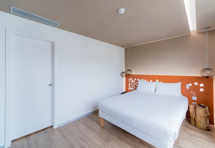New Ibis Styles in Lisbon includes Vicaima doors 